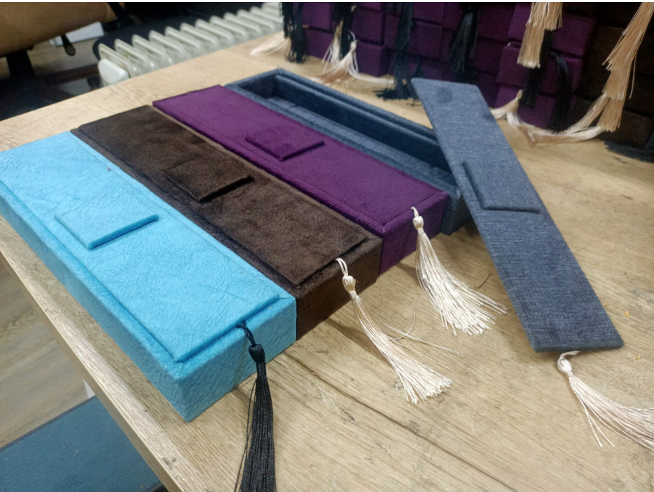 Püsküllü Tesbih Kutusu